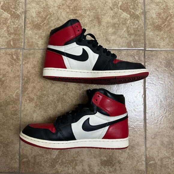 Bred Toe Nike Jordan 1 Retro High - Picture 1 of 5